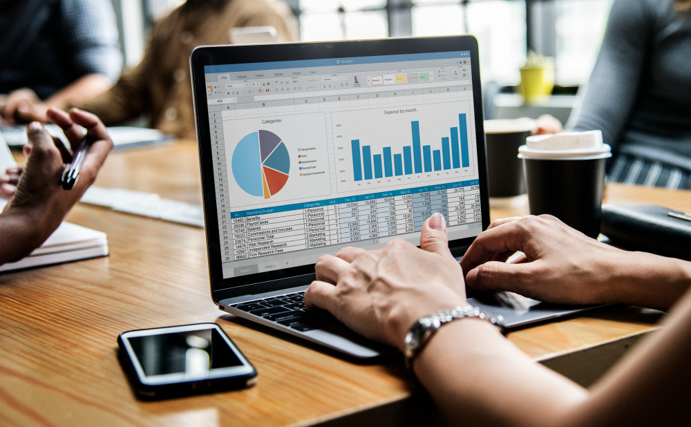 CRM управление: как выстроить систему работы с клиентами